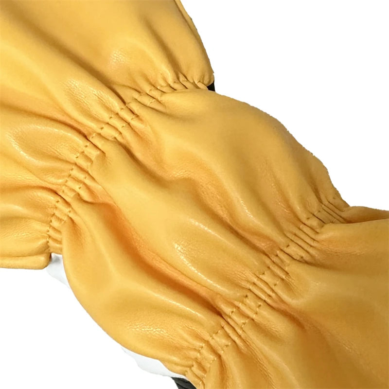 Smiley Face Golf Head Cover - Smiley Face Golf Head Cover - lifestyle shot | Noggin Golf | Noggin Golf